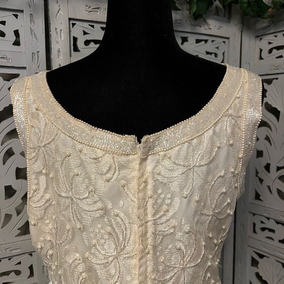 💘HOST PICK💘 SCALA INCREDIBLE IVORY CLASSY FULL BEADED SLEEVELESS FORMAL DRESS - Picture 8 of 13